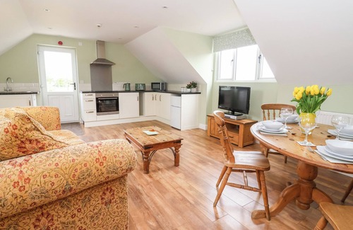 Low Catton Cottage | LILLING GREEN, with a garden in Strensall