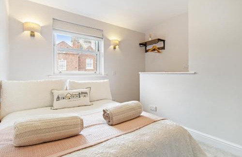 Howden House | Lilly Beas Retreat
