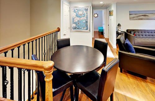 Dennis House | Lilly Pond Place