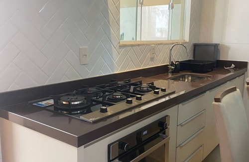 Brasilia House | Lilly Queen I, 1-Private bedroom with WiFi near to the Airport in Londrina