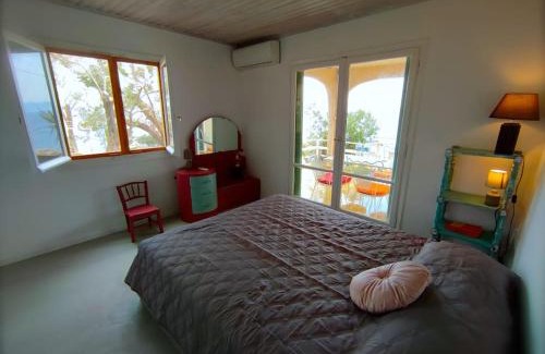 Avlakia House | Lilly's Seaview Retreat Cottage