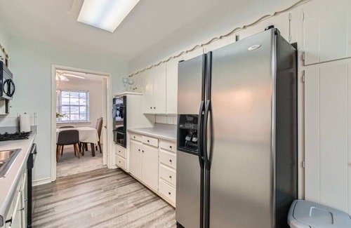 Mill Creek Estates House | Lilly’s Retreat – Relaxing Arlington Getaway Near Stadiums & Parks
