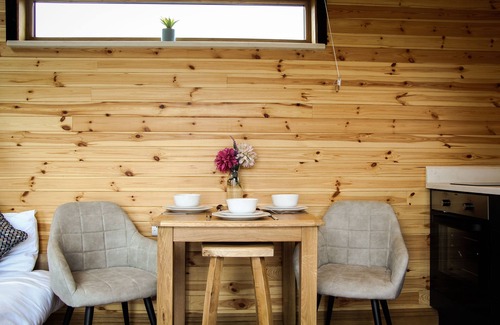 St Harmon Cabin | Lily - a shepherds hut that sleeps 3 guests in 1 bedroom