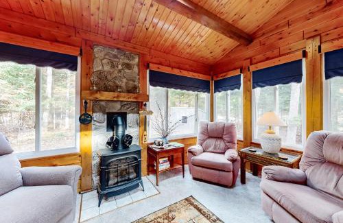Beaver Cove House | Lily Bay Getaway