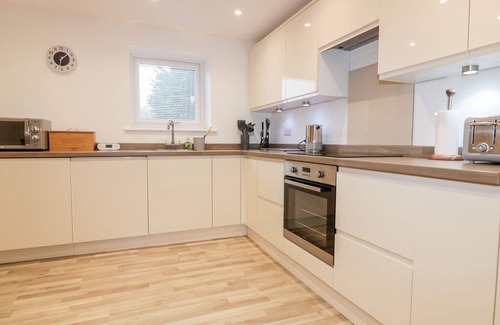 Camelford Cottage | LILY COTTAGE, pet friendly, with a garden in Camelford