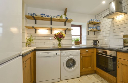 Pelynt Cottage | LILY COTTAGE, pet friendly, character holiday cottage in Looe