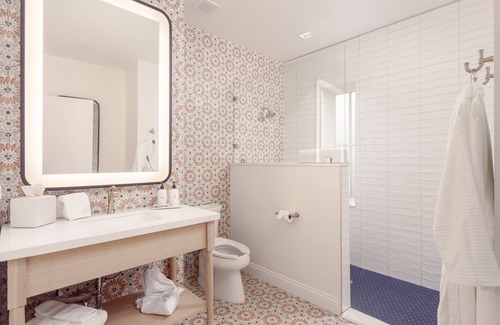Old East Hill Hotel | Lily Hall- A Boutique Hotel
