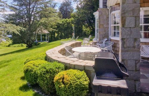 Vineyard Haven House | Lily Hill