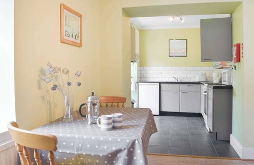 Llanfynydd Cottage | Lily of the Valley - UK47133