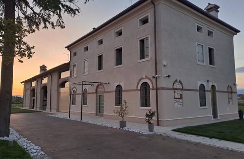 Vicenza Apartment | Lily of the Valley Hospital Room