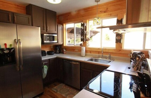 Hood House | Lily Pad | 3 Bed, 2 Bath