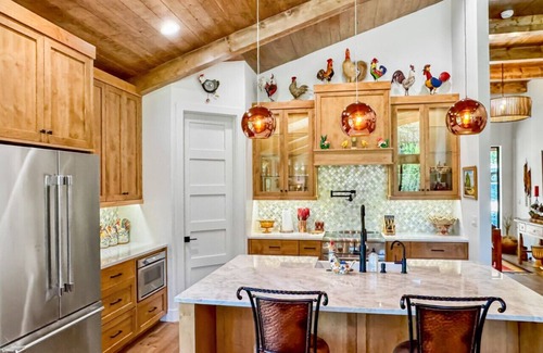 Donnelly Apartment | Lily Pad Lodge .