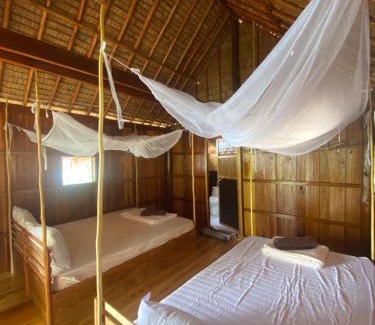 Koh Rong Hotel | Lily's Beach Bungalows