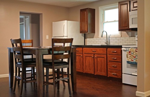 North Central Omaha Cottage | Lily's Cozy Cottage, a quiet corner to unwind, and 20 minutes to everything.