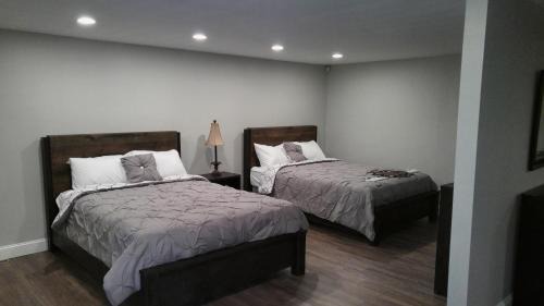 West Springfield Hotel | Lily's Lodge