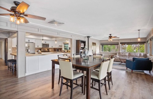 Girvan House | Lily`s River Retreat Anderson