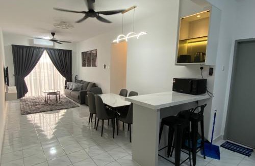 Bukit Serindit Apartment | Lilyhouse homestay-مسلم