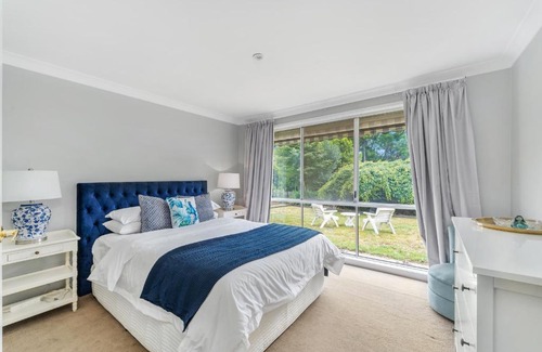 Robertson House | Lilyview Cottage - Robertson