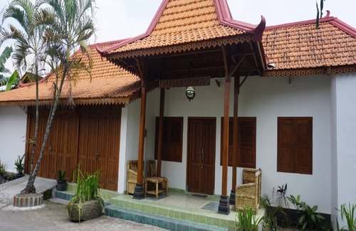 Sleman Villa | Limasan Wongso