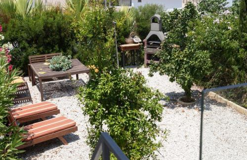 Akrotiri House | LIMASSOL AKROTIRI BEACH VINE COTTAGE a