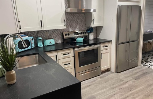 Downtown House | Lime @ El Tropicale Vacation Rentals Downtown Sarasota