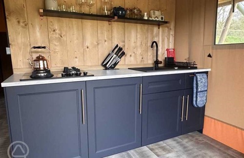 Castle Cary Cabin | Lime Kiln Lodge Safari Tent - Award Winning Luxury Glamping