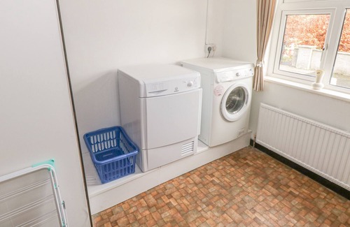 Aghaward Cottage | LIME TREE COTTAGE, pet friendly in Foxford, County Mayo