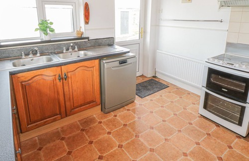 Connacht Cottage | LIME TREE COTTAGE, pet friendly in Foxford, County Mayo