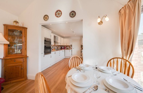 Nettlestead House | Lime Trees - Two Bedroom House, Sleeps 4