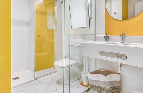 Haro Apartment | limehome Haro | 1-Bedroom Apartment with Balcony
