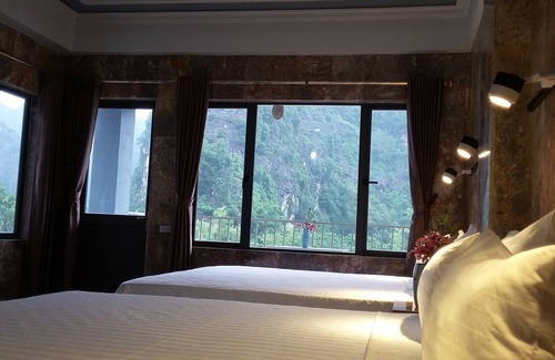 Hoa Lu Hotel | Limestone Boutique Hotel