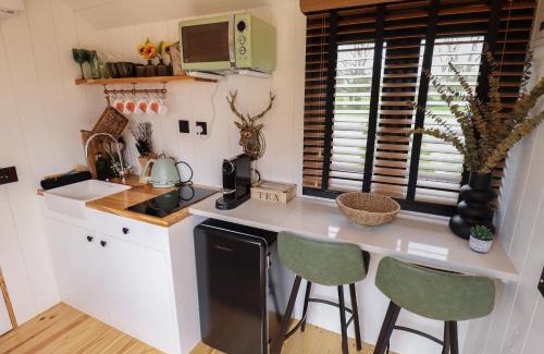Retford House | Limetree Luxury Glamping Southdown