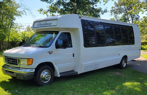 Lemont House | Limo Party Tailgate Bus