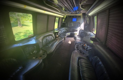 Lemont House | Limo Party Tailgate Bus