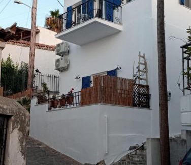 Koroni Apartment | LimonoSpito