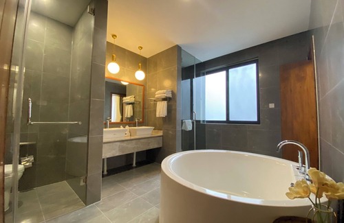 Lin'an Hotel | Lin an Hot Spring Story Family Homestay