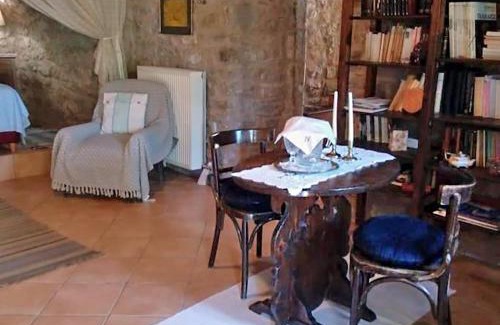 Diasella Apartment | Lina's Art and Stone Studio