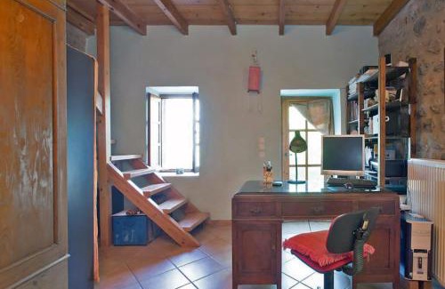 Diasella Apartment | Lina's Art and Stone Studio