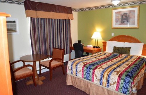 Sturgeon Falls Hotel | Lincoln Motel