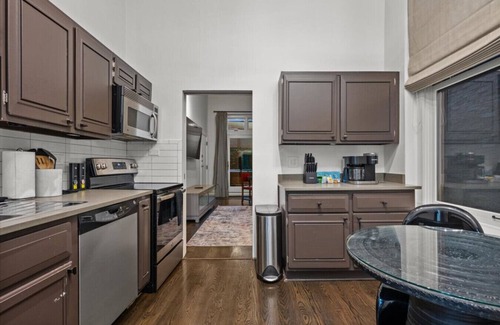 Lincoln Park Apartment | Lincoln pack condo Outdoor patio