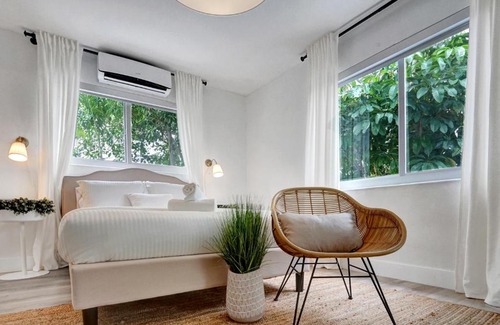 West Avenue Apartment | Lincoln Villa Suites