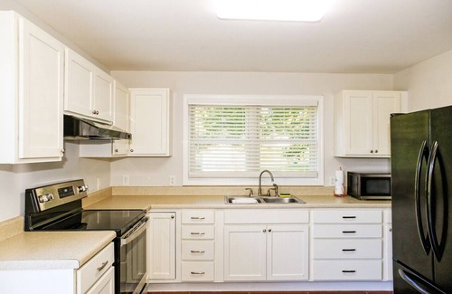 Lincolnton House | Lincolnton Downtown Cottage: w/private backyard