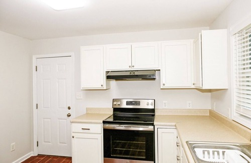 Lincolnton House | Lincolnton Downtown Cottage: w/private backyard