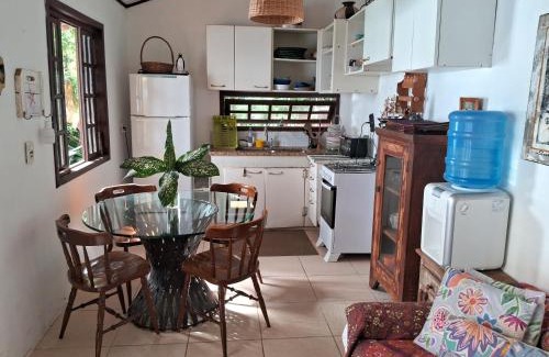 Ilha Grande House | Linda Casa aconchegante com 3 quartos, vista incrível e privacidade na Praia da Aripeba-Ilha Grande-acomoda 8 pessoas