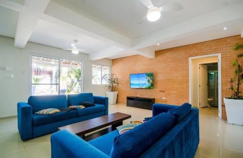 Balneario Praia do Pernambuco House | Linda Casa com piscina no Guarujá para 16 pessoas