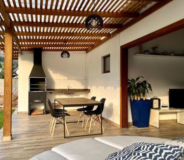 Horto House | Linda Casa de Condomínio em Ubatuba