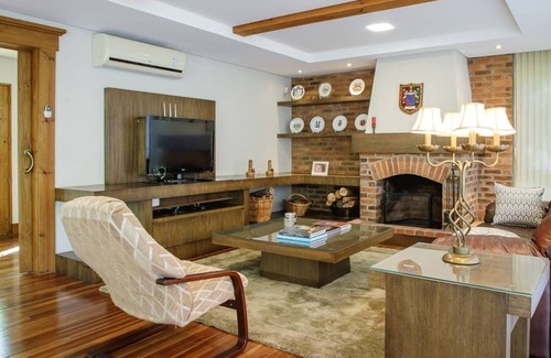 Mato Queimado House | Linda casa em condomínio exclusivo de Gramado