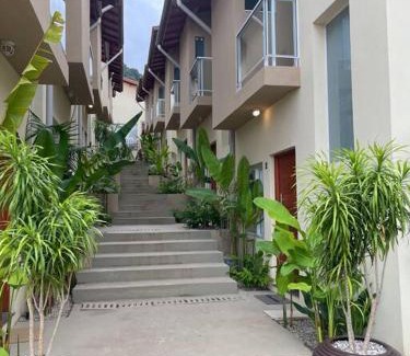 Praia de Santiago House | Linda Casa em uma linda praia - Santiago/Maresias