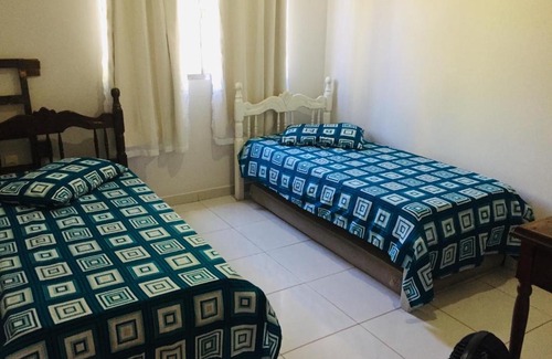 Castelandia House | Linda casa próx.praias e centro Jacaraípe