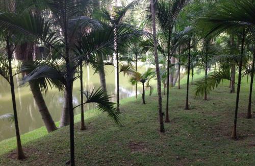 Ibiuna House | Linda chácara em Ibiuna com lago e piscina